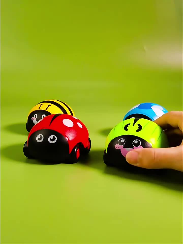 会前行倒退双向车儿童惯性玩具车小汽车回力宝宝男孩七星瓢虫玩具