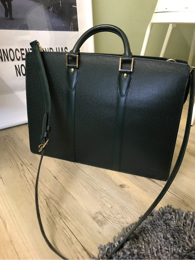 lv路易威登深绿色taiga皮公文包日本购置7成新