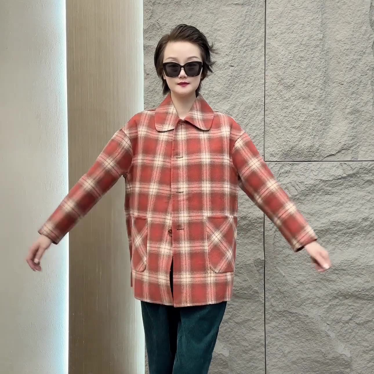 少量服饰 80%羊毛复古格纹中长款毛呢2024春季经典款双面呢大衣女