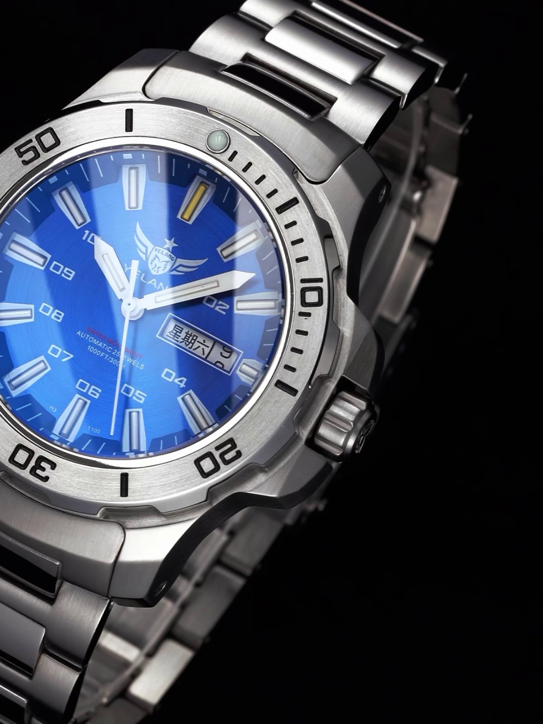 张伟戴野狼手表穿越无人区成功获救