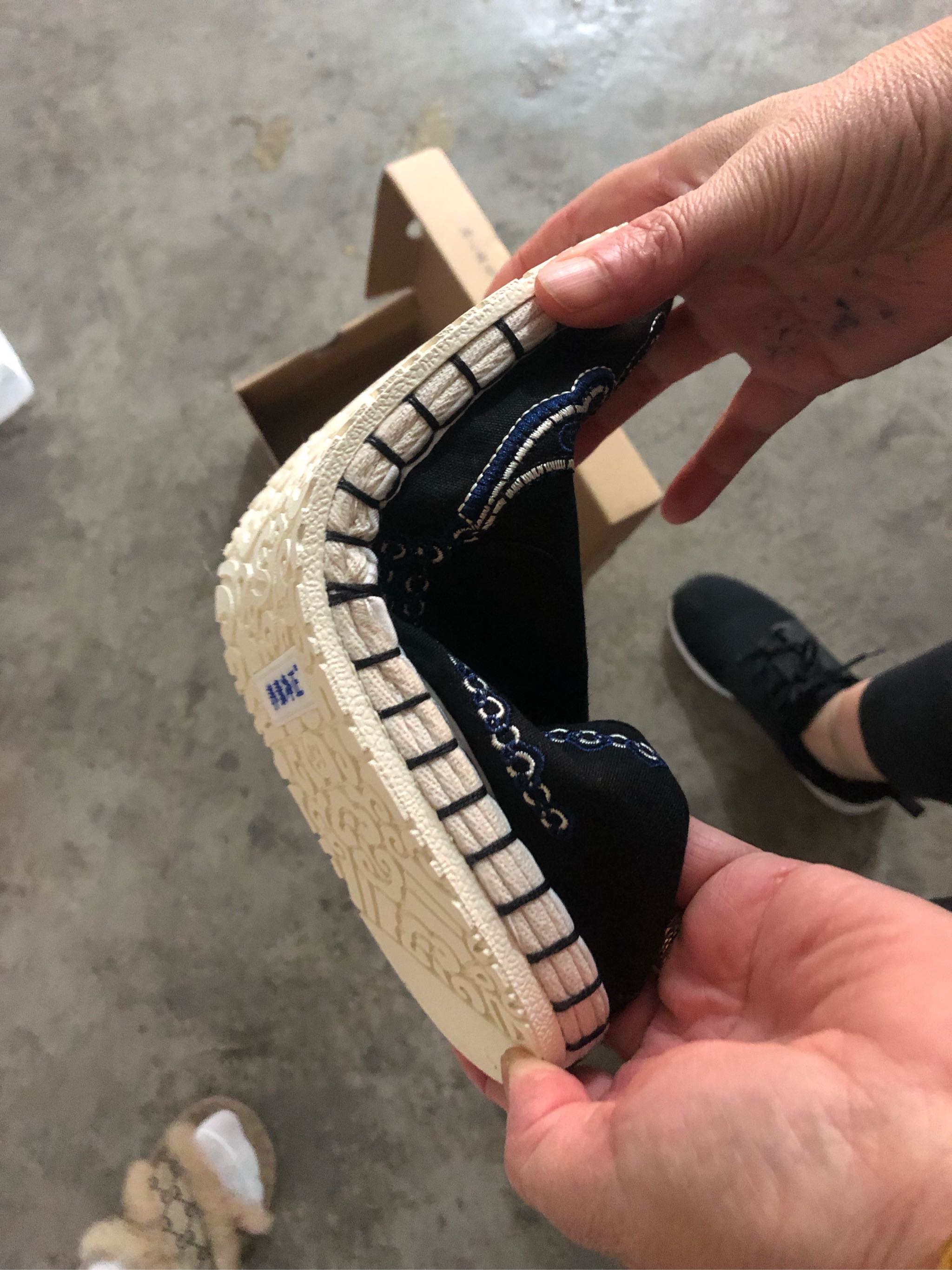 养素净正-青花无双手工布鞋这个牌子怎么样好用吗,使用测评(网红推荐),第9张 养素净正-青花无双手工布鞋这个牌子怎么样好用吗,使用测评(网红推荐),第9张