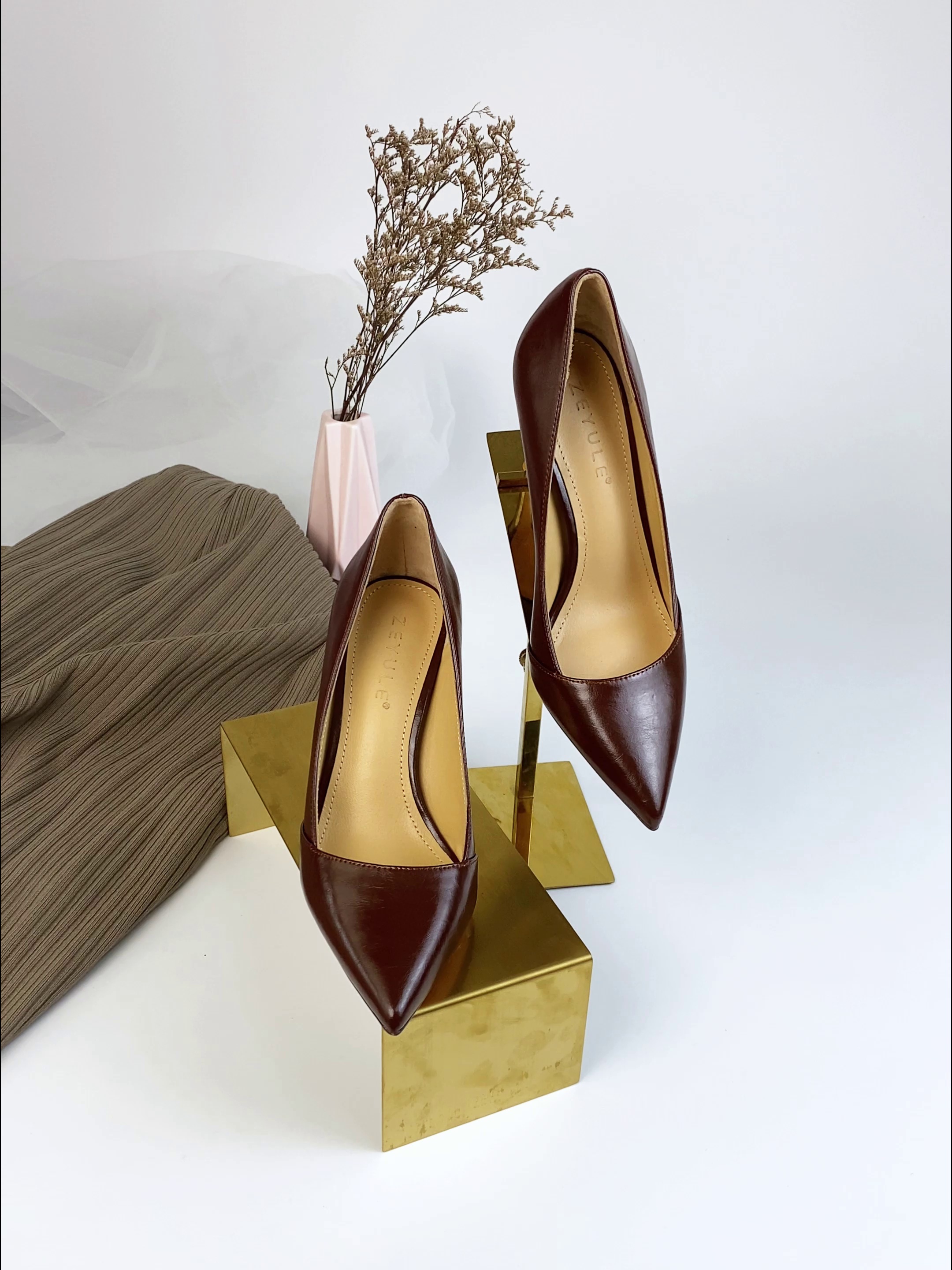 咖啡色高跟鞋的穿搭美学你知道吗