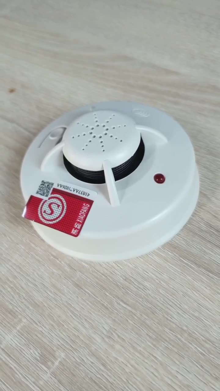 家用烟雾报警器消防认证独立式火灾烟雾感应探测报警器现货批发