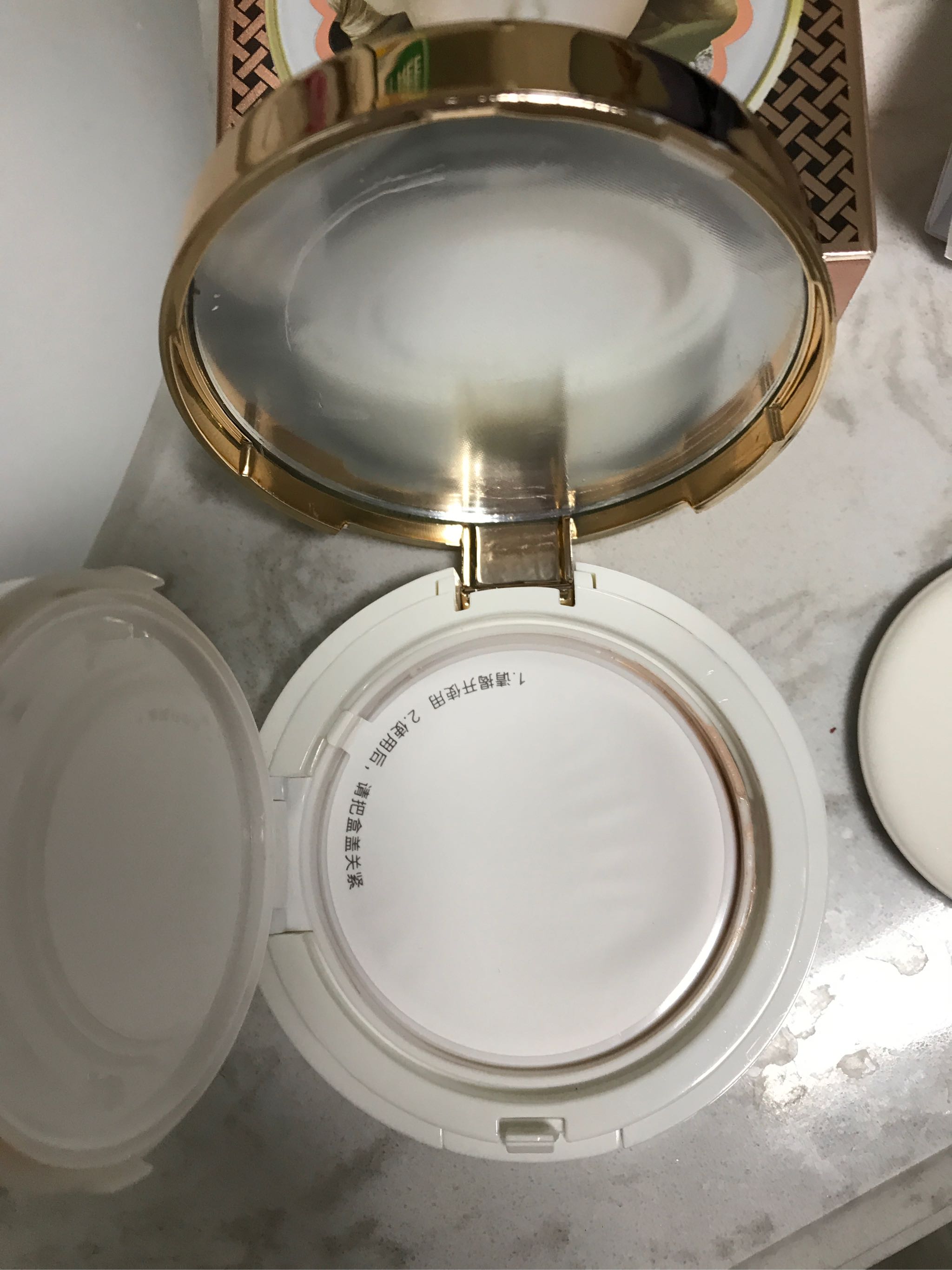 水润无瑕裸妆气垫BB霜是正规厂商生产的吗?效果好吗?亲自使用后评测,第11张 水润无瑕裸妆气垫BB霜是正规厂商生产的吗?效果好吗?亲自使用后评测,第11张