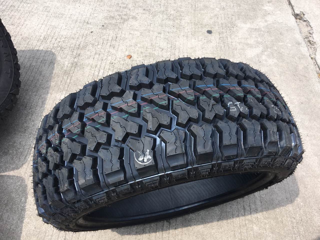 越野mt泥地大花纹 lt325/50r22 越野轮胎丰田坦途红杉22寸325 50r