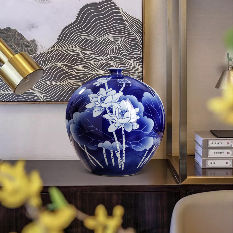 Jingdezhen ceramics hand - made of blue and white porcelain vase furnishing articles of Chinese style living room TV ark adornment household decoration