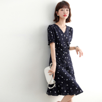 FENPERATE delicately reduced-age hide cyan V neckline dress woman 2022 Summer elegant end-of-the-side printed snowspun dress
