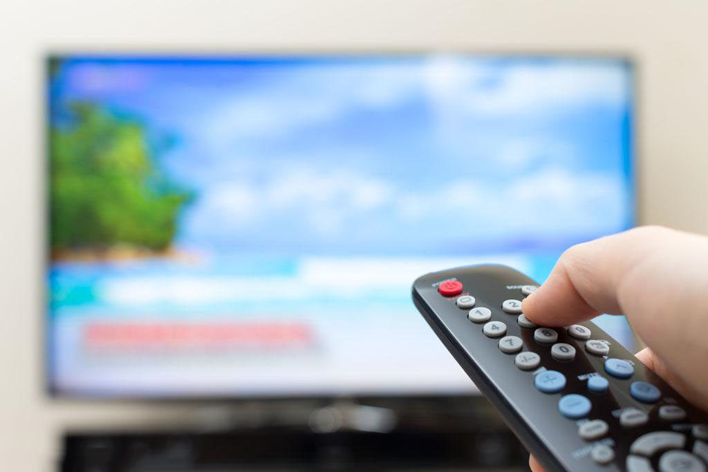 绝对实用!几招解决孩子玩手机,看电视的问题