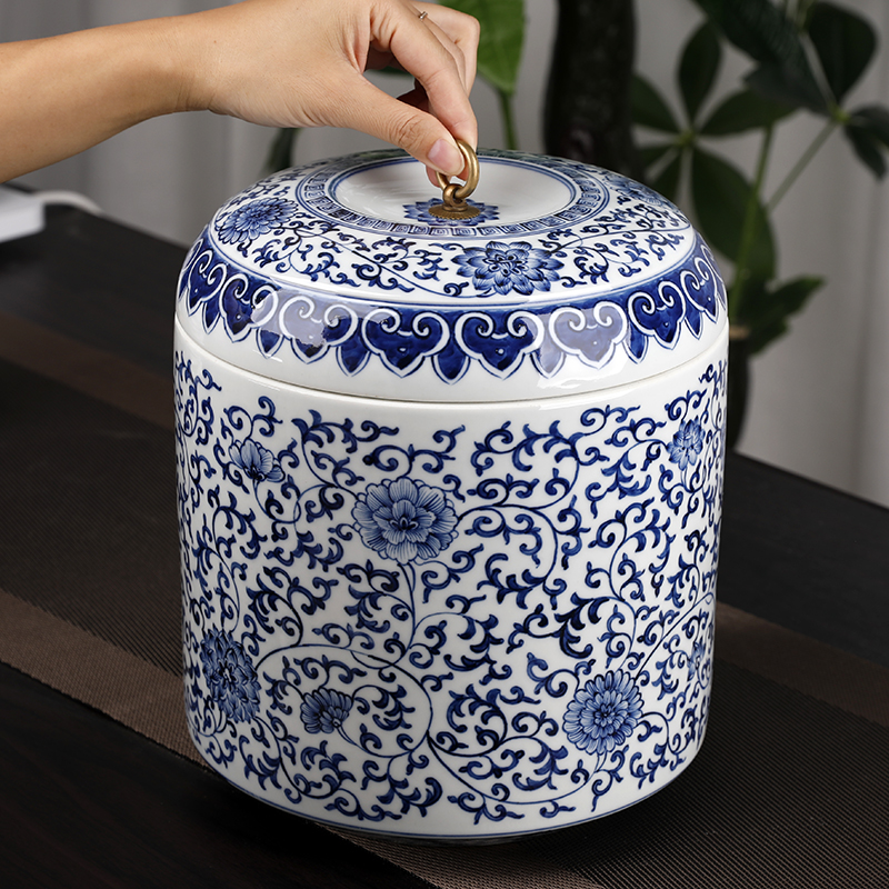 Hand draw archaize nostalgic blue and white porcelain ceramic storage tank house sitting room adornment rich ancient frame furnishing articles pu 'er tea pot