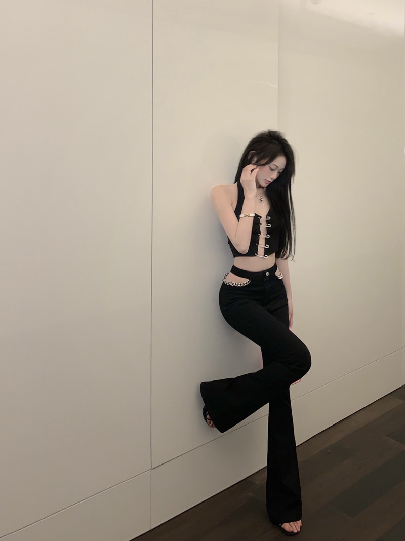 实拍实价~喇叭牛仔裤女复古黑色显瘦辣妹设计感露腰微喇裤 - 17网