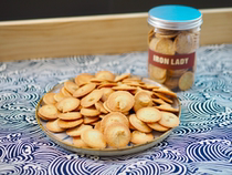 lron Lady cheese shortbread shop