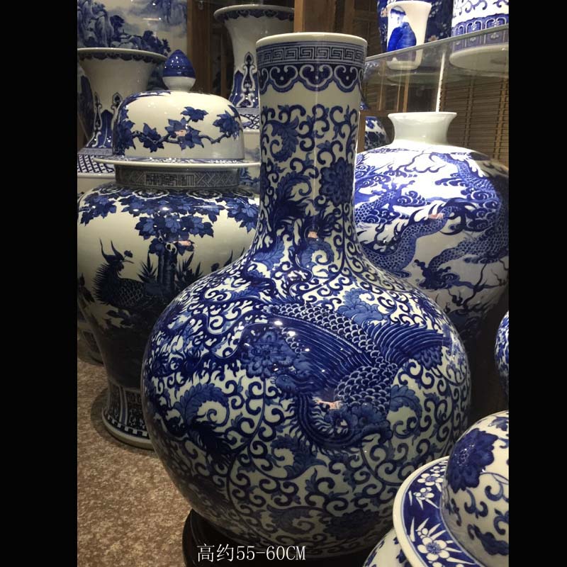 Longfeng grain blue and white tree hand - made of hand - made Longfeng grain blue and white porcelain vase atmosphere