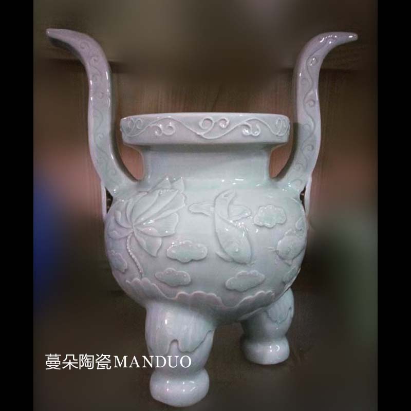 Jingdezhen delicate celadon sky blue porcelain censer triangle elephant nose porcelain present high furnace by hand