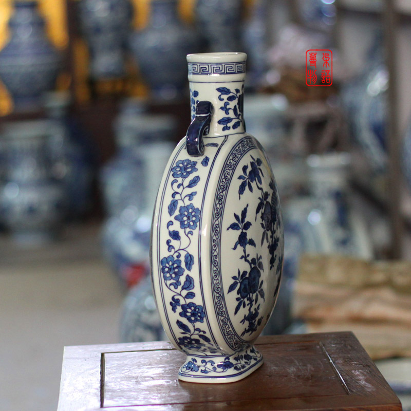 Jingdezhen porcelain figures flat blue vase vase guanyao BaoYue imitation qianlong vase of bonhomie characters