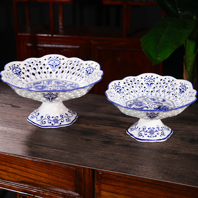 New Chinese style household furnishing articles manually blue and white porcelain of jingdezhen ceramics high fruit bowl sitting room tea table decorations