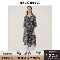 Basic House 100 good shopping malls with autumn dress female v collar asymmetric skirt HTOP521H