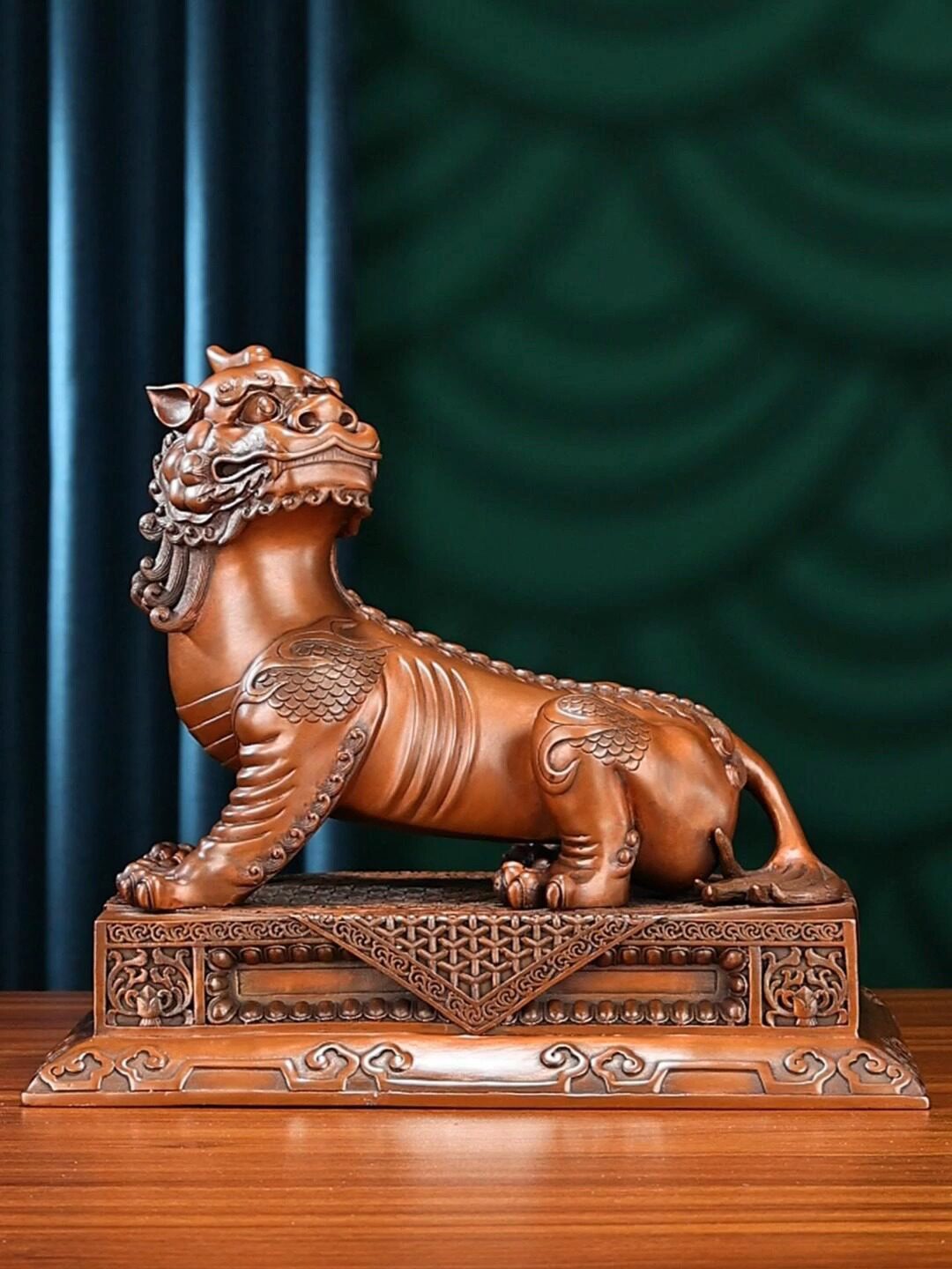 紫铜谛听摆件办公室里的静谧守护
