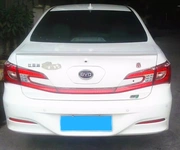 Sơn BYD Qin áp lực đuôi cánh dán miễn phí đấm không phá hoại cài đặt phụ kiện xe hơi phụ kiện đặc biệt