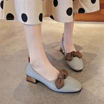 Gentle wind with single shoe woman 2022 new light mouth Han version 100 hitch a soft leather thick heel butterfly knot Grandmother shoe square head