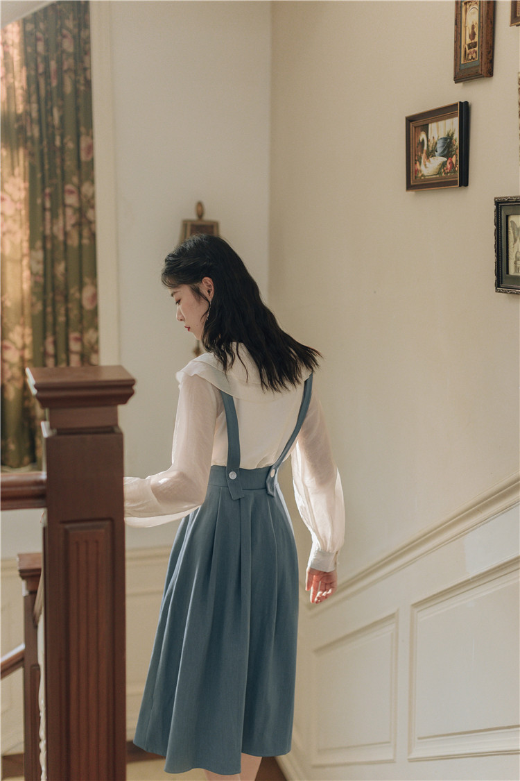 艳如飞森女系背带裙两件套秋季泫雅风衣服少女学生森系文艺复古套装女