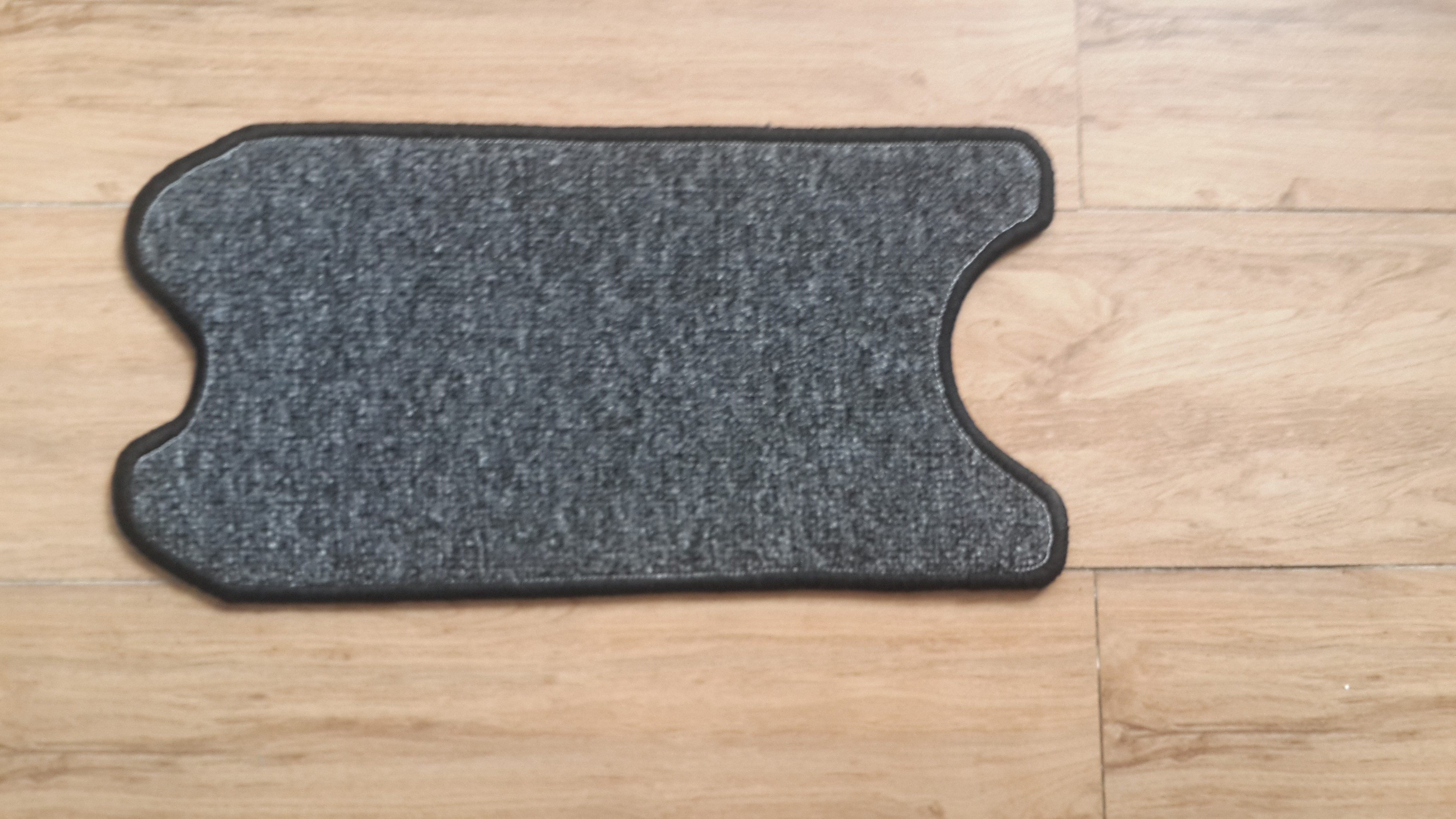 雅迪电动车摩托车i朗200脚垫子脚踏板垫脚踏皮子踏子配件改装