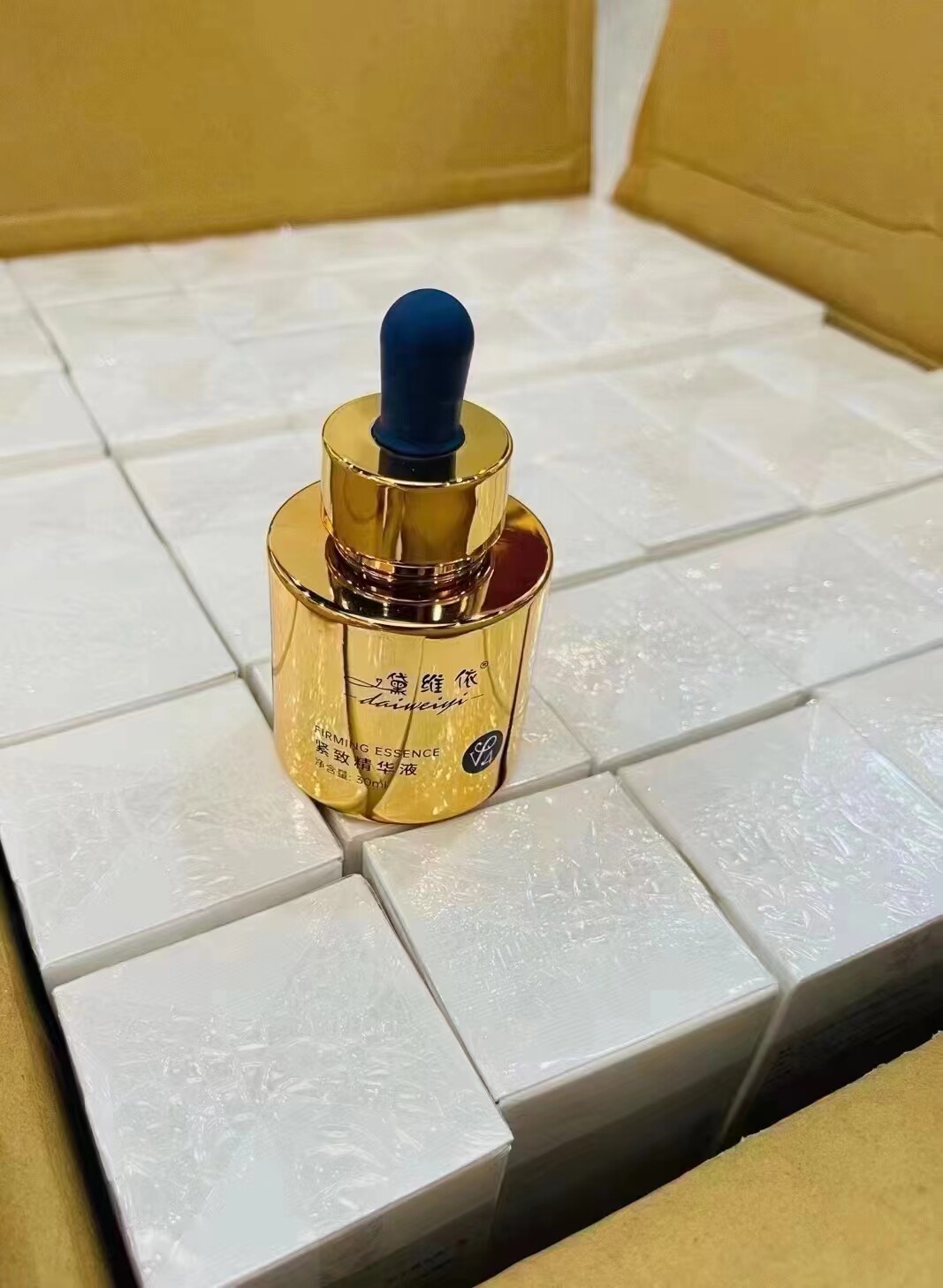 黛维依紧致精华液v4产品名称广州君研生物科技有限公司生产厂家名称