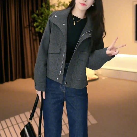 White duck 90 velvet design jacket woolen jacket 2025 autumn and winter high-end small person short temperament casual
White duck 90 velvet design jacket woolen jacket 2025 autumn and winter high-end small person short temperament casual