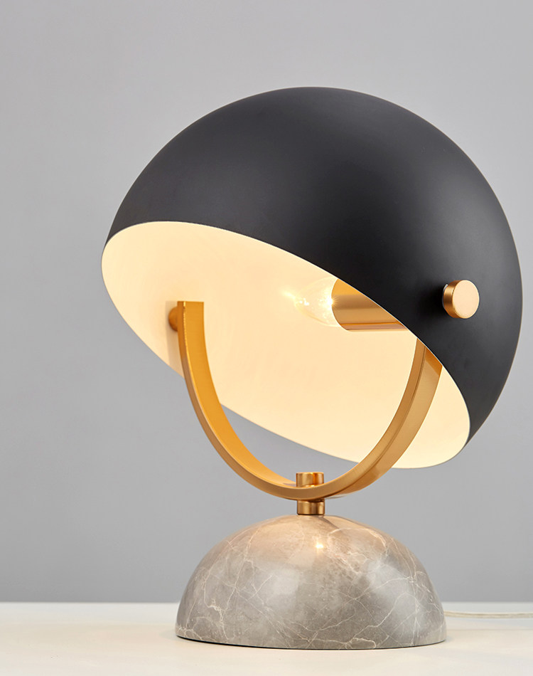 最灯饰7月新品现代简约创意金属灯罩设计客厅卧室书房时尚台灯