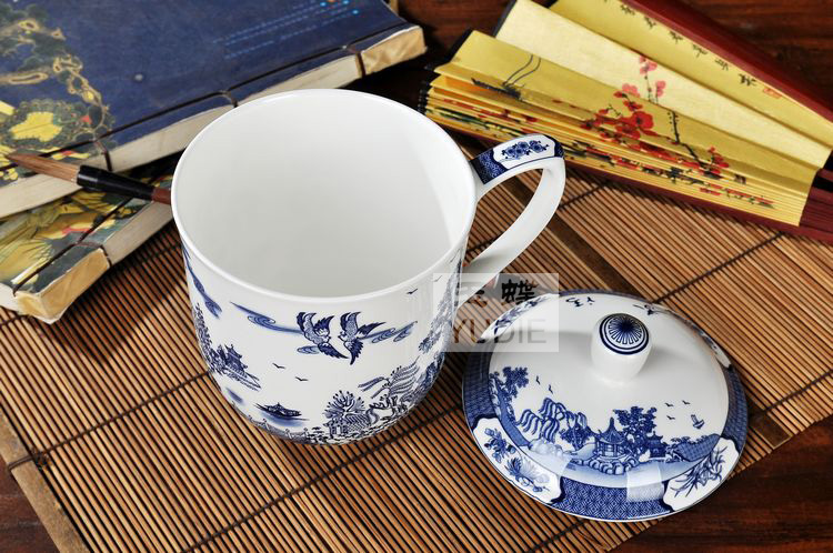 Promoting jingdezhen porcelain ipads with cover cup \ ceramic cup overlord cup blue office cup and 850 ml