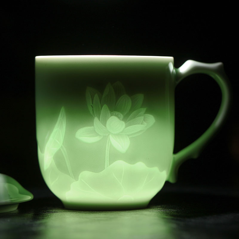 Jingdezhen ceramic cups with cover glass, high - capacity carved cup cup celadon cup home office meeting