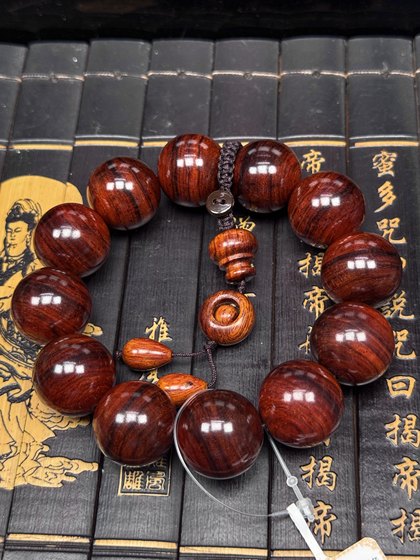 Hainan Hongjiang Rose Li Gonggu의 사탕 매듭 오래된 재료 금 와이어 패턴 2.0, 무게 : 72.2g, Z4213 Hainan Hongjiang Rose Li Gonggu의 사탕 매듭 오래된 재료 금 와이어 패턴 2.0, 무게 : 72.2g, Z4213