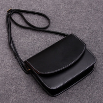 Small fresh student messenger bag girls diagonal bag small bag shoulder bag womens bag leather bag Japanese and Korean version of the trendy simple