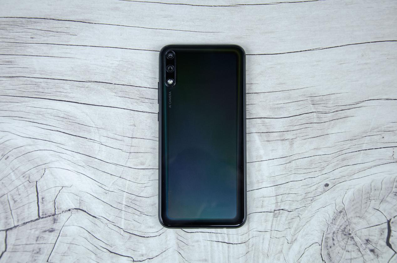 华为畅享10体验:千元堆料王名不虚传