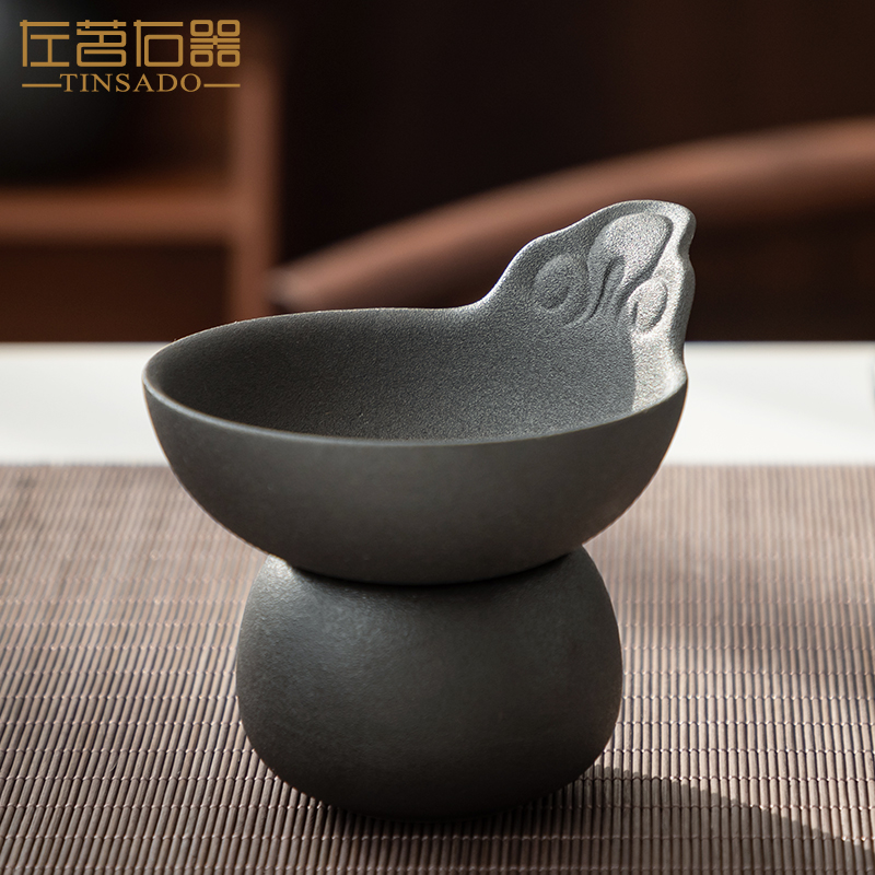 ZuoMing right device) of black tea filter creative coarse filter ceramic pottery tea tea kungfu tea set stainless steel