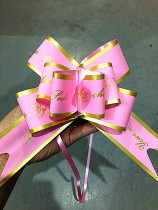 The light and elegant chaperone hand flowers 100 strips of flowers