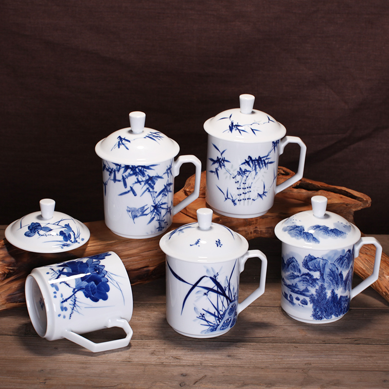 Jingdezhen ceramic hand - made porcelain and exquisite tea cups with cover tea tea cup mark cup home office