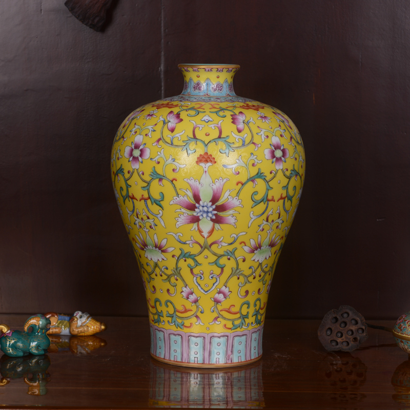 Jingdezhen ceramics high - grade hand - made archaize end of qianlong emperor huang mei bottle vase home decoration craft furnishing articles in the living room