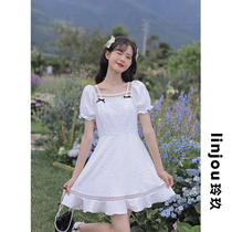 linjou Lingjiu court style French waist dress womens summer 2022 new vintage square neck white skirt