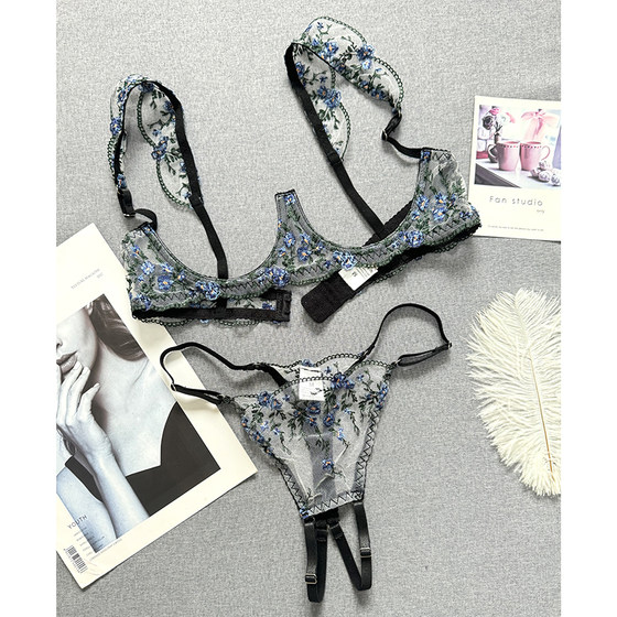 Dreamy Demon! The romantic bra has steel ring hollow breast support and gathering bra three-point sexy lingerie set
Dreamy Demon! The romantic bra has steel ring hollow breast support and gathering bra three-point sexy lingerie set