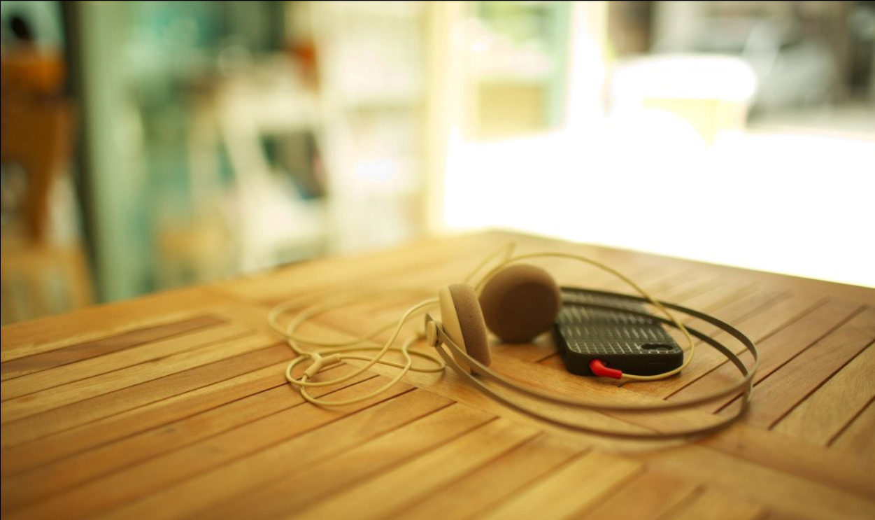 用一款好耳机,倾听世界的声音