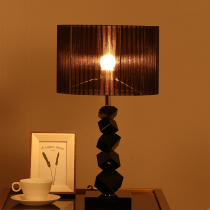 Table lamp Light luxury modern simple personality Black crystal bedroom remote control dimming lamp Creative simple bedroom bedside lamp