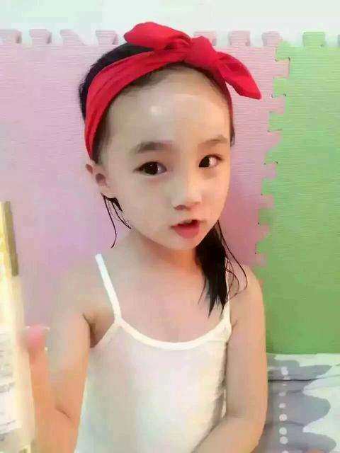 女童5岁开始敷面膜,16岁大家都远离她