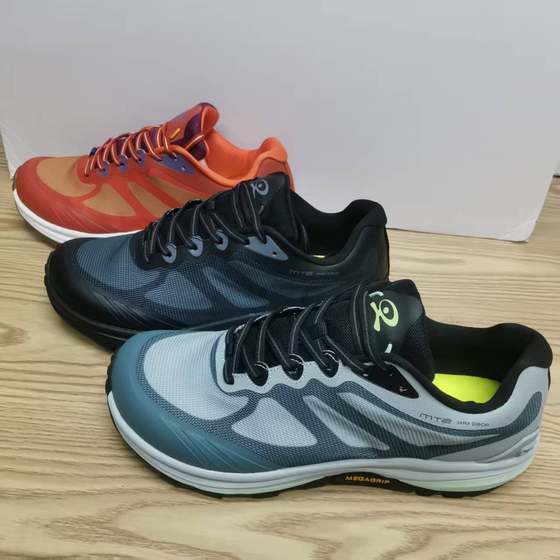 Foreign trade export summer single network breathable men's and women's 4E wide last cross-country running shoes lightweight outdoor hiking sports shoes
Foreign trade export summer single network breathable men's and women's 4E wide last cross-country running shoes lightweight outdoor hiking sports shoes