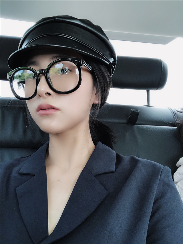 自留推荐气质杀素颜神器黑框眼镜简约网红同款平光眼镜女圆脸显瘦