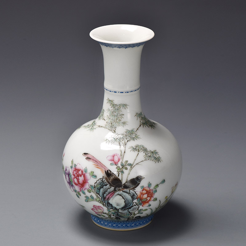 Jingdezhen ceramics by hand China wind restoring ancient ways is the sitting room flower vase furnishing articles of Chinese style decoration decoration process