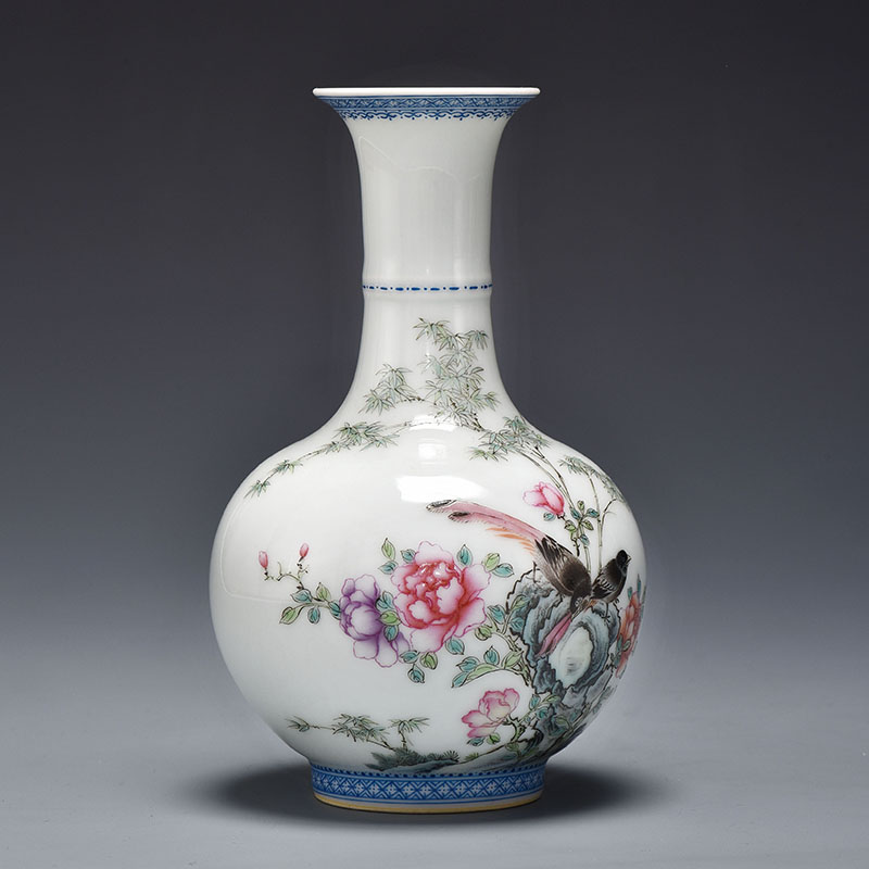 Jingdezhen ceramics by hand China wind restoring ancient ways is the sitting room flower vase furnishing articles of Chinese style decoration decoration process