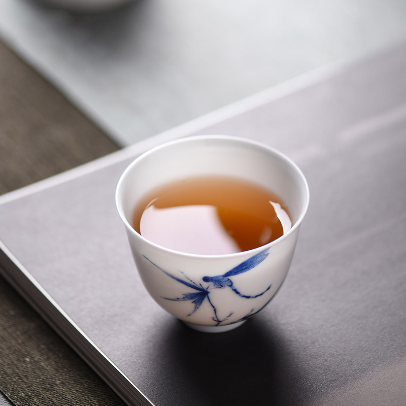 JingJun jingdezhen kung fu tea cups ceramic sample tea cup hand - made of blue and white porcelain cups cup personal Lord