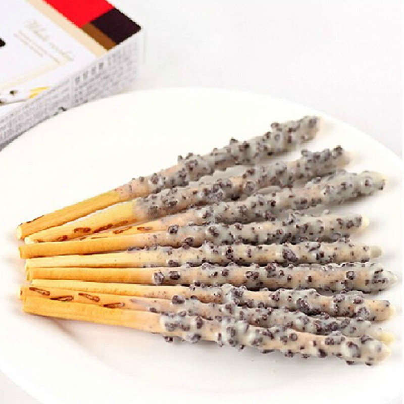 【天猫超市】韩国进口零食品 乐天白加黑巧克力棒32g*3饼干%