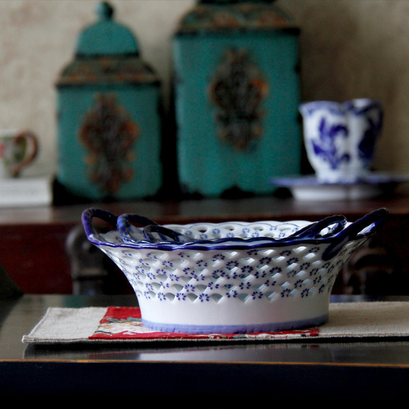 Blue and white porcelain of fruit fruit basket medium three pieces of fruit tray was home decor furnishing articles storage of snacks all the plates