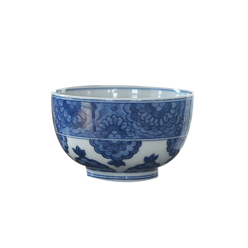 Jingdezhen spring auspicious six designs of blue and white treasure jade flower painting of ocean 's cup